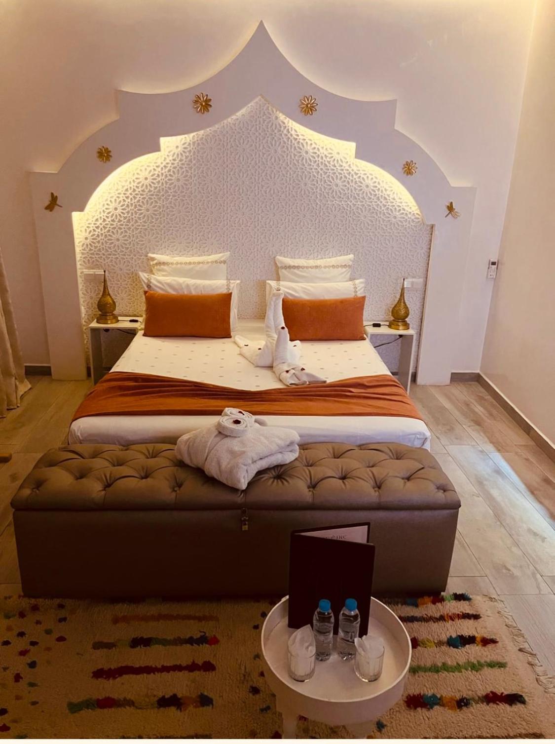 Deluxe Double Room,1743355027:JPEG